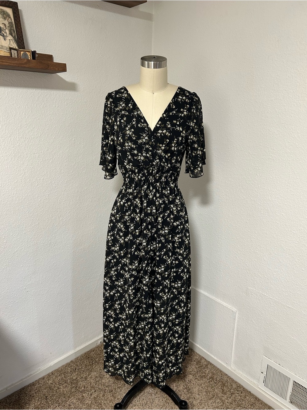 Black Floral V-Neck Maxi Dress